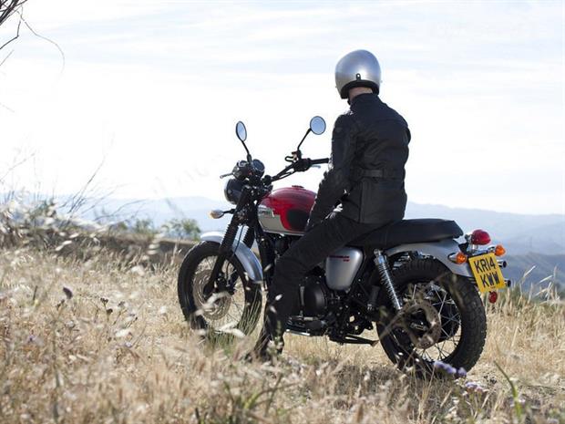 بررسی موتورسیکلت Triumph Scrambler مدل 2015